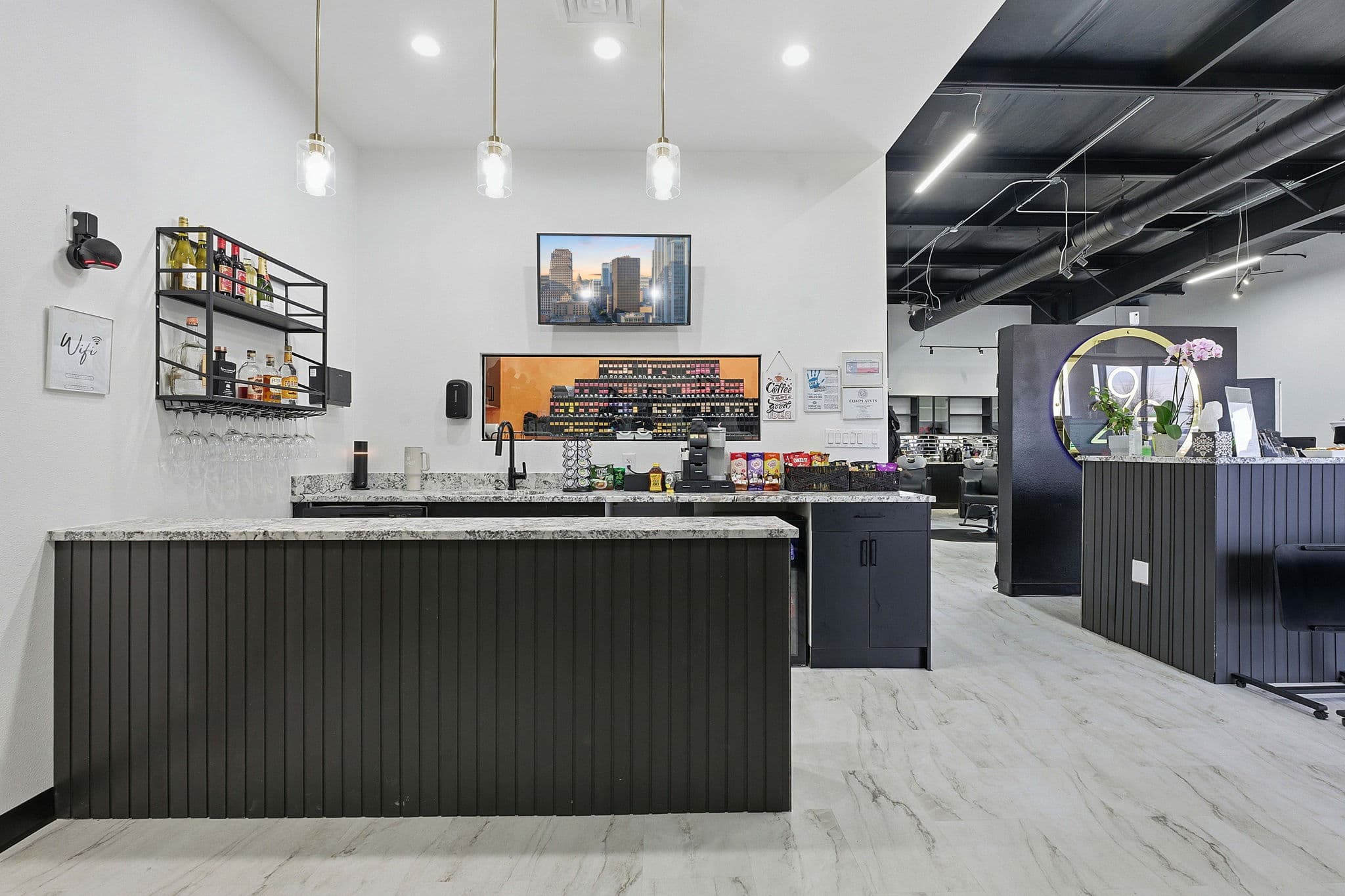 29Eleven Luxury Salon & Studios — Photo 2